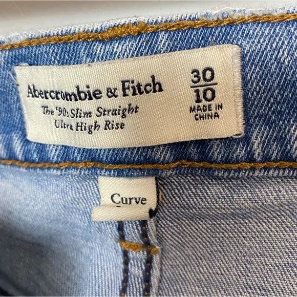 A F 90s Slim Straight Ultra High Rise Jeans