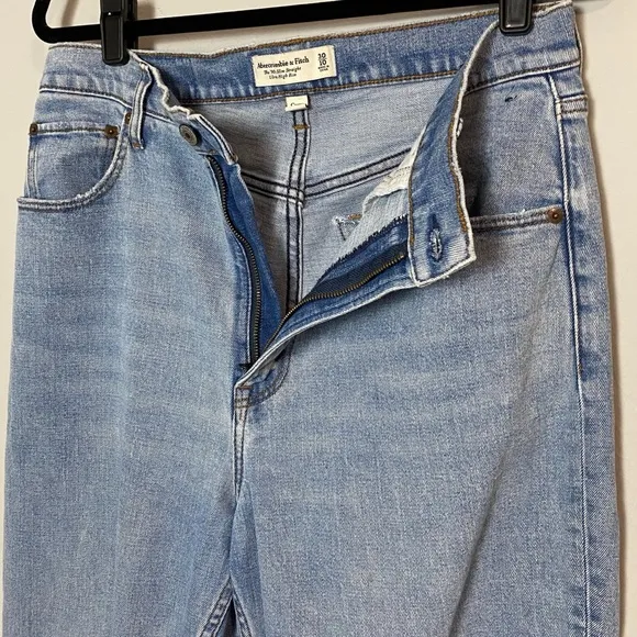 A F 90s Slim Straight Ultra High Rise Jeans