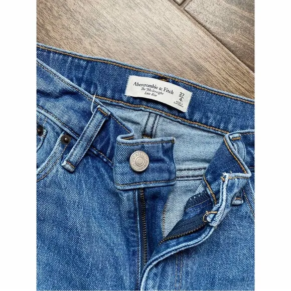 Abercrombie and Fitch Straight 90’s Jeans