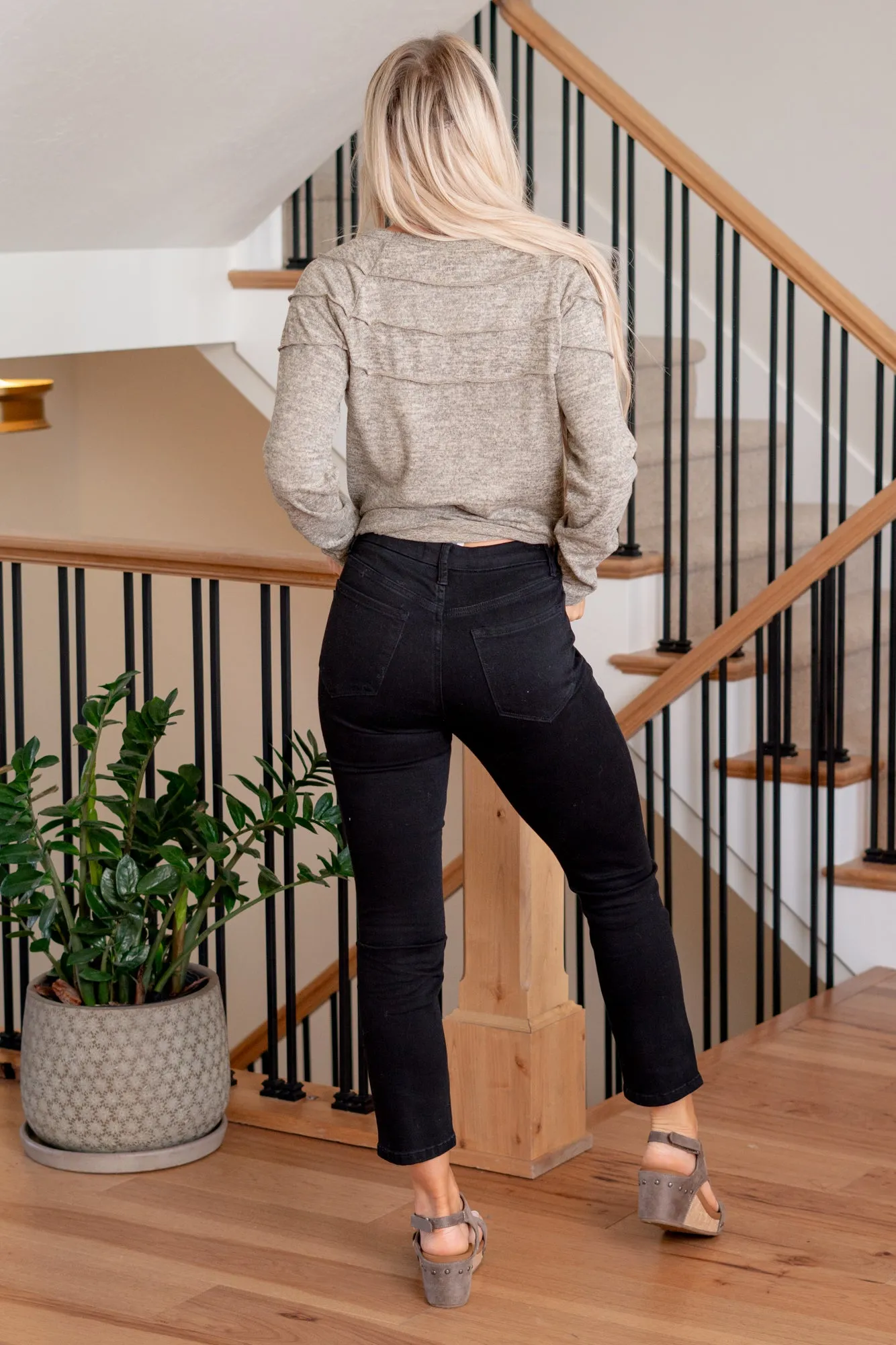 Admirable High Rise Criss Cross Waist Slim Straight