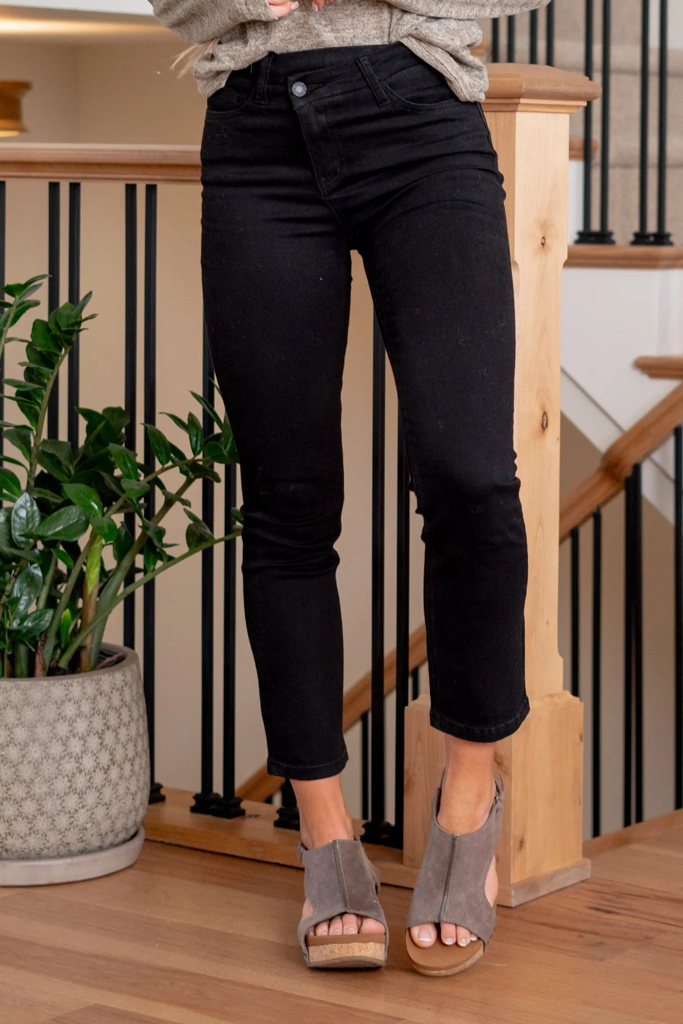 Admirable High Rise Criss Cross Waist Slim Straight