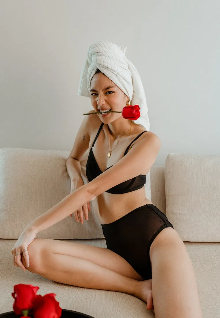 AMOR SHEER UNDERWIRE AND MESH THONG BLACK SET