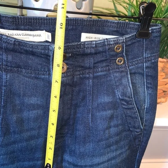 Anthropologie Pilcro Dark Wash High Rise Skinny Jeans Size 26 Button Details