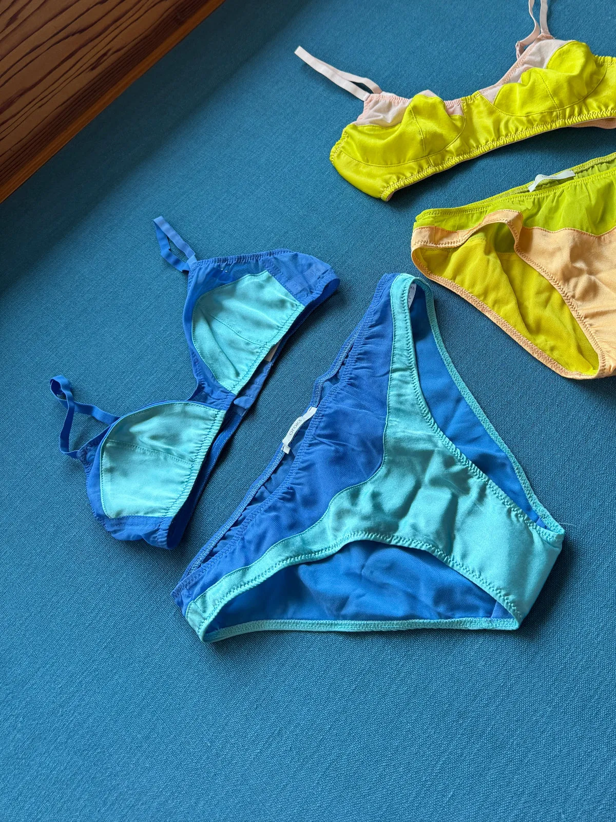 Araks: Beatrice Silk Wireless Bralette - Peekaboo