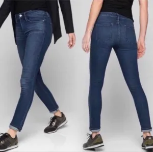 Athleta Sculptek Dark Wash Skinny Jeans Size 4