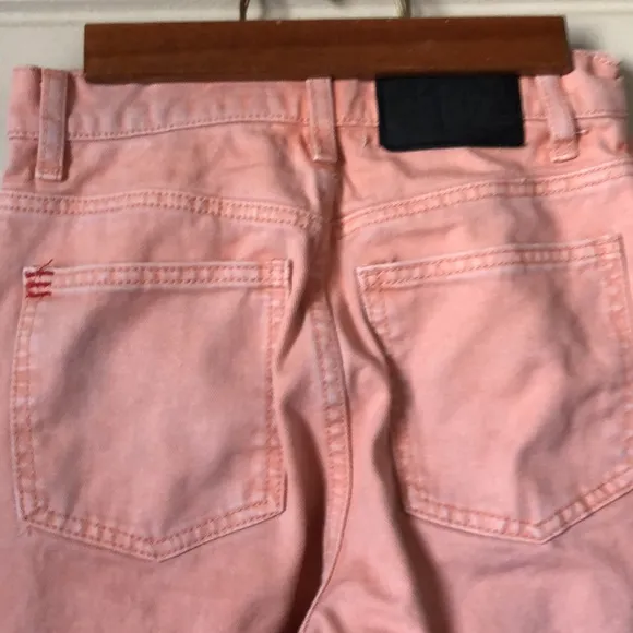 BDG High &amp; Wide Jean Size 25