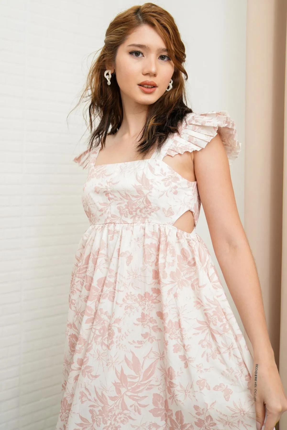BEATRICE Flutter-Sleeve Midi Dress (Cream Floral)