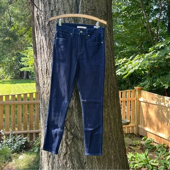 BRAND NEW WOT Levi’s 721 High Rise Skinny Jeans