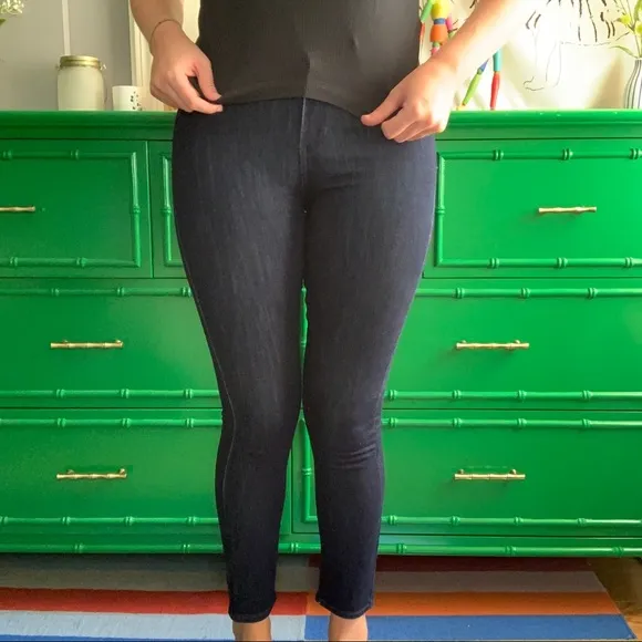 BRAND NEW WOT Levi’s 721 High Rise Skinny Jeans