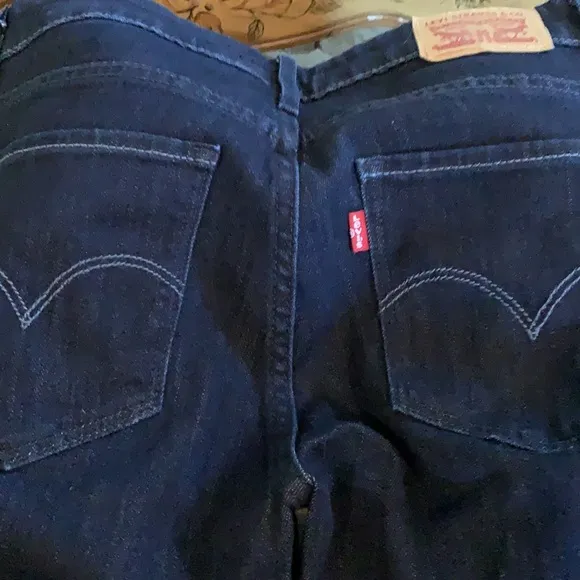 BRAND NEW WOT Levi’s 721 High Rise Skinny Jeans