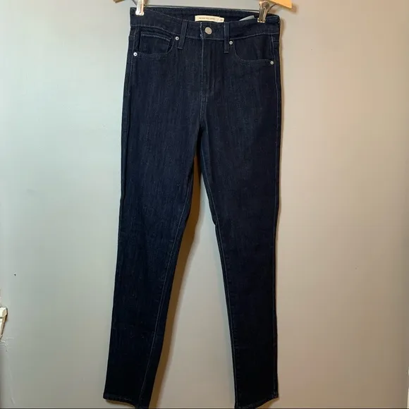BRAND NEW WOT Levi’s 721 High Rise Skinny Jeans