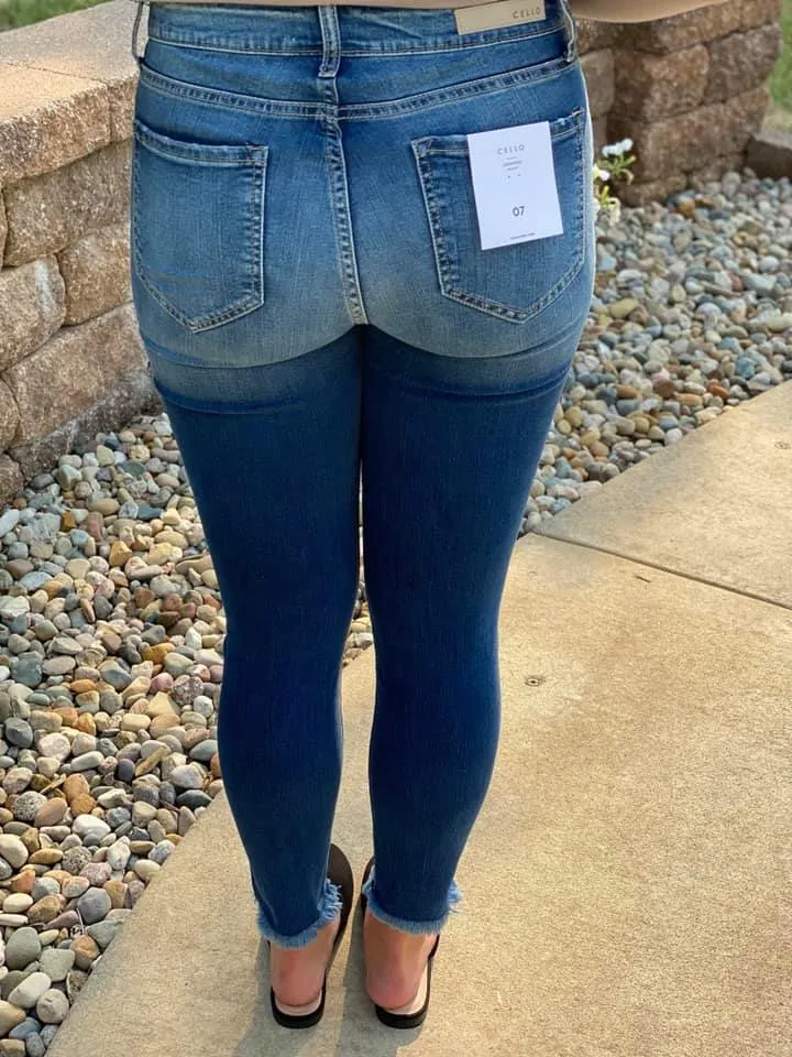 Cello Mid Rise Distressed Frayed Hem Skinny