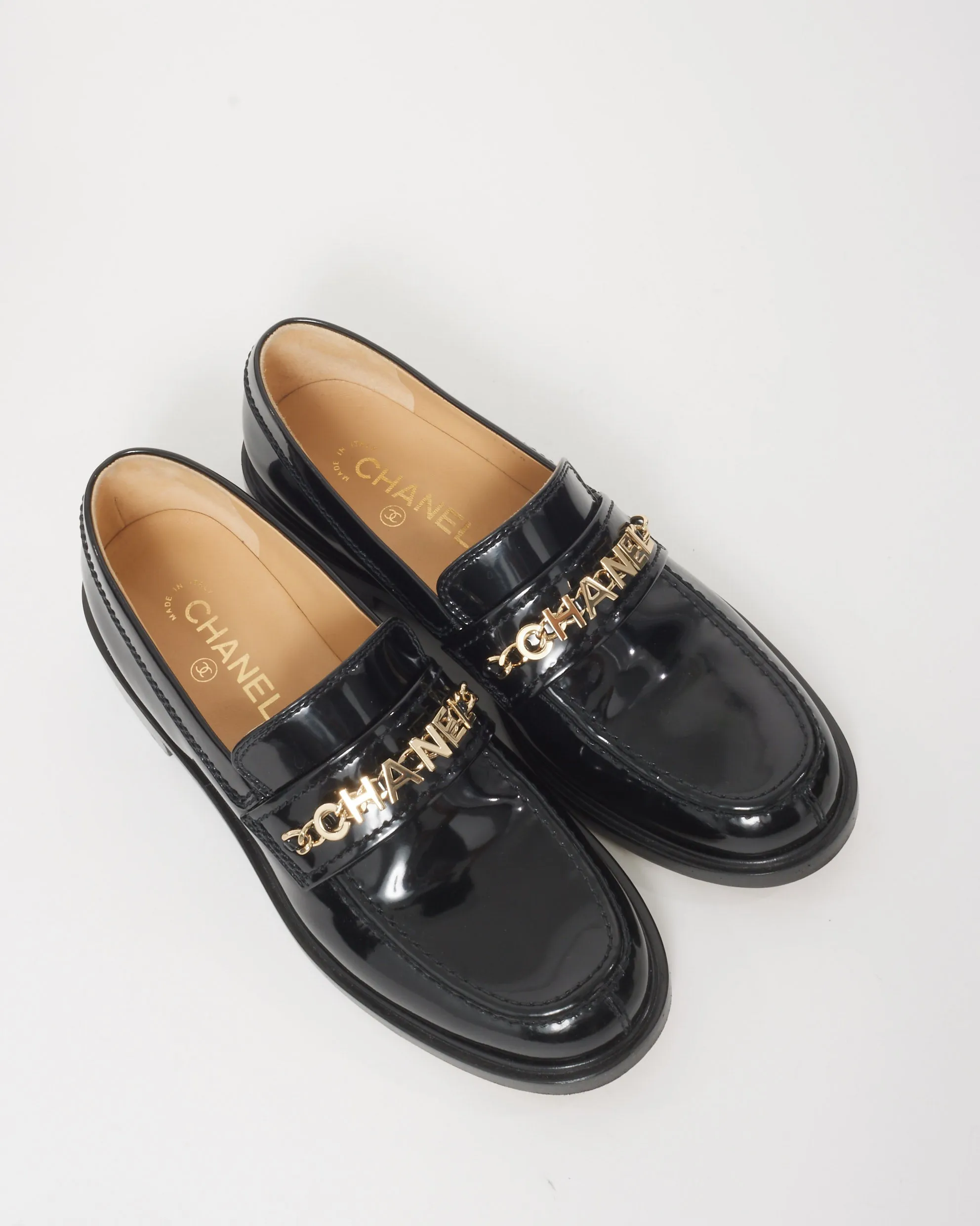 Chanel Black Patent Leather Chain 'CHANEL' loafers - 39.5C