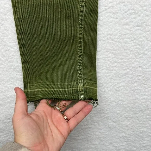 Closed | Women’s Glow Straight Leg Raw Hem Jeans in Green Size 26