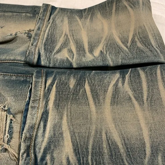 Club Paradise (unisex)dirty wash distressed skinny denim size 32 stretch DDD