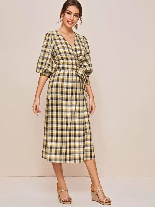 CM-DS218676 Women Casual Seoul Style V-Neck Puff Short Sleeve Tie Waist Plaid Wrap Dress
