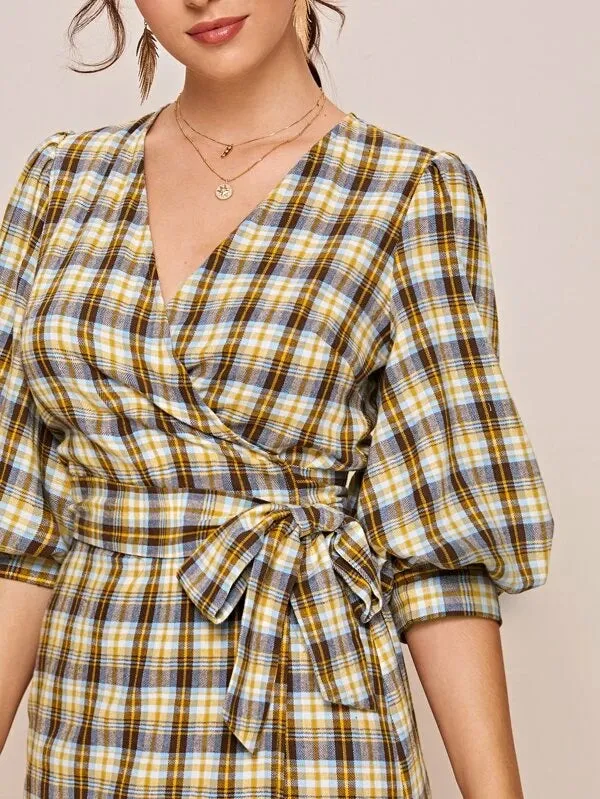 CM-DS218676 Women Casual Seoul Style V-Neck Puff Short Sleeve Tie Waist Plaid Wrap Dress