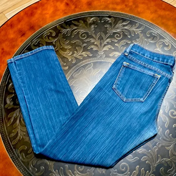 COPY - Old Navy “The Diva Jeans” High-Waisted Rockstar Super Skinny Jeans Size 8
