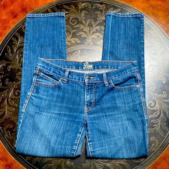 COPY - Old Navy “The Diva Jeans” High-Waisted Rockstar Super Skinny Jeans Size 8