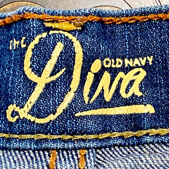 COPY - Old Navy “The Diva Jeans” High-Waisted Rockstar Super Skinny Jeans Size 8
