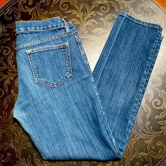 COPY - Old Navy “The Diva Jeans” High-Waisted Rockstar Super Skinny Jeans Size 8