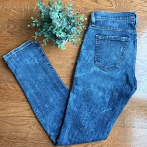 CURRENT/ELLIOTT The Ankle Skinny in Heartbreak Destroy skinny jeans (26) ✨