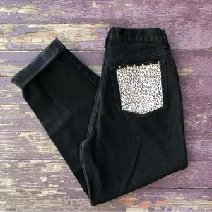 David David Vintage High Rise Black Jeans Cheetah Print Back Pockets Studded