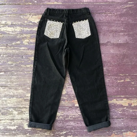 David David Vintage High Rise Black Jeans Cheetah Print Back Pockets Studded