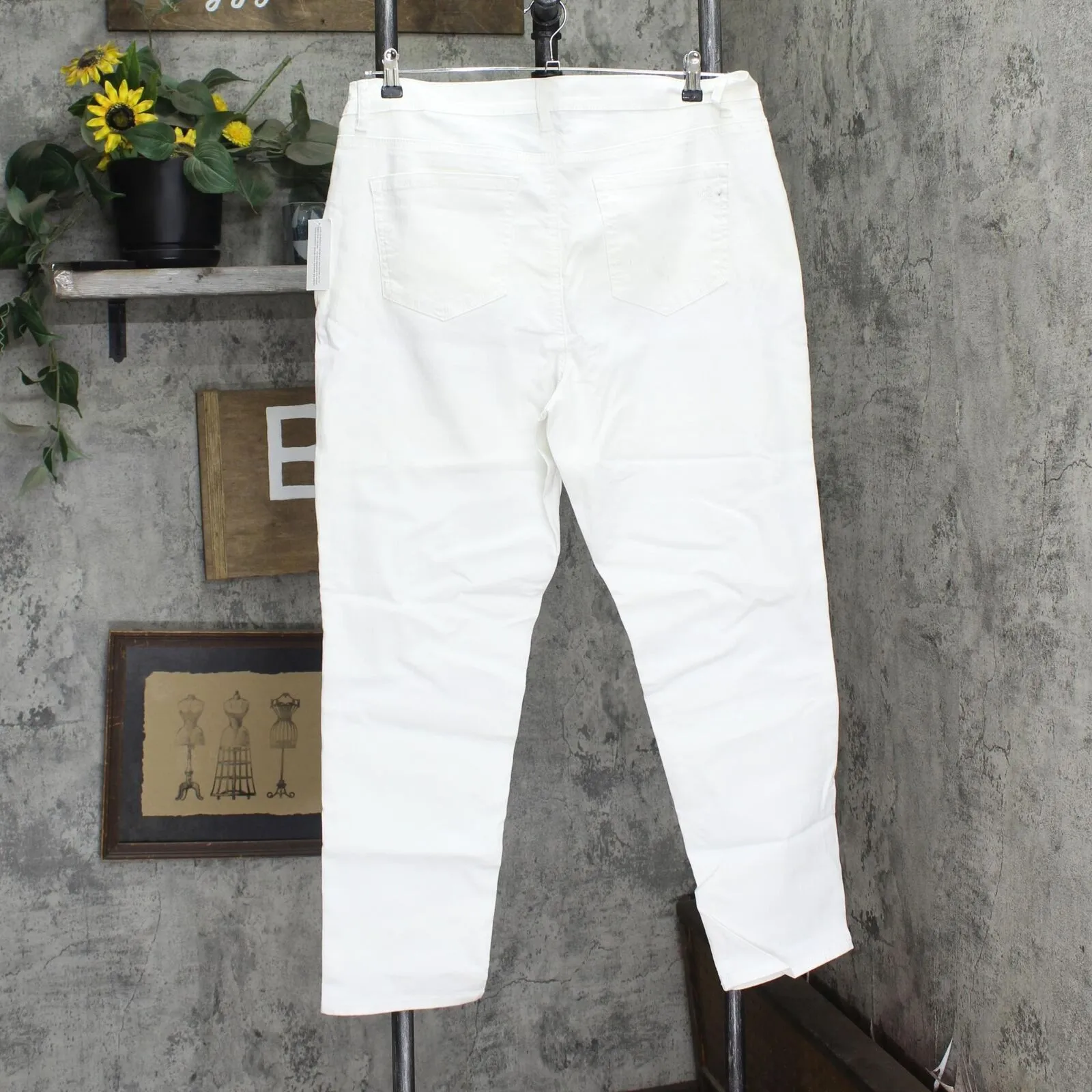 DG2 Womens Classic Stretch Skinny Jean 686743 Ivory White 16