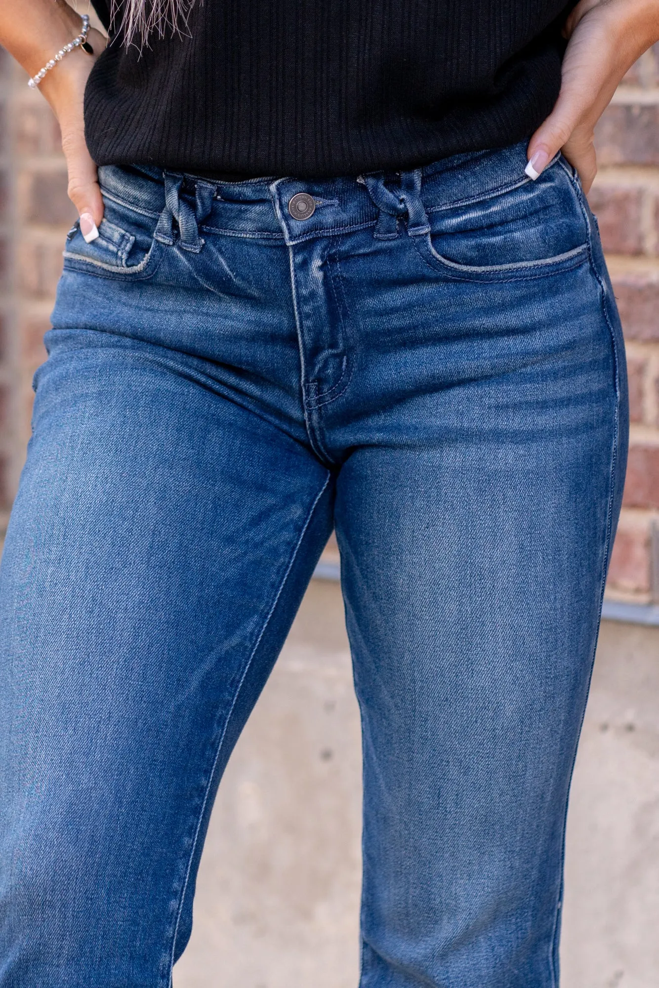 Dolores Mid Rise Slim Straight