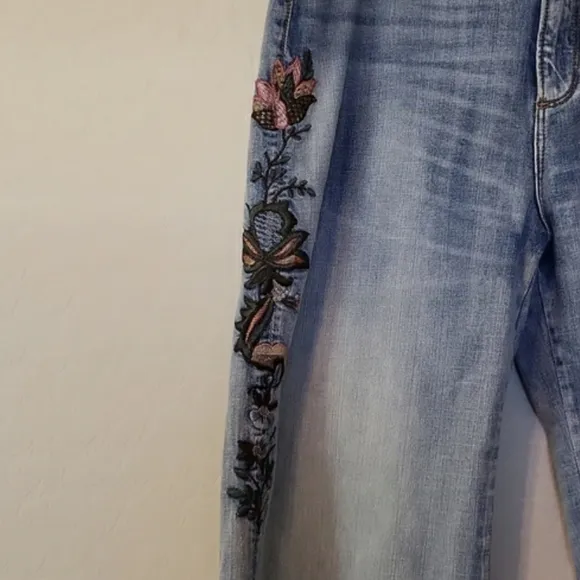 Driftwood Charlee Blossom Jeans Embroidered Crop Wide-leg Denim Size 30