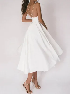Elegantes Rückenfreies Midikleid