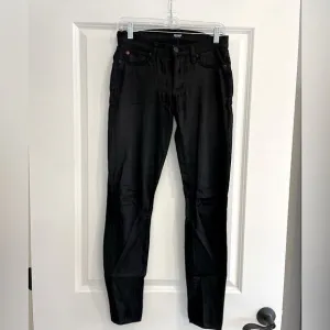 EUC Women’s Hudson Krista Super Skinny Black Jeans Sz. 26