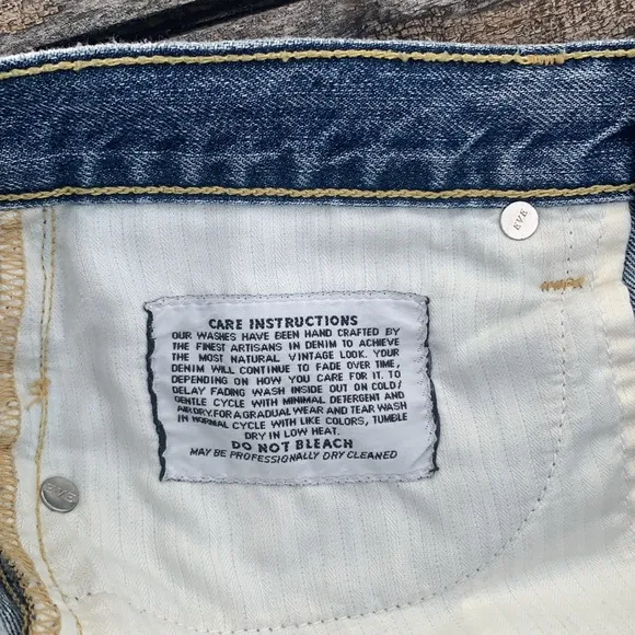 EVE DENIM Silver Bullet Embossed Distressed