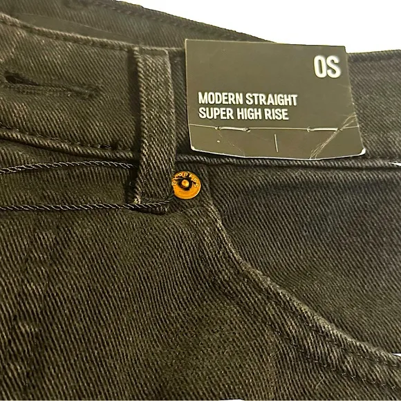 Express Super High Waisted Black Ripped Straight Denim/Jeans Knew Cut Size 0S