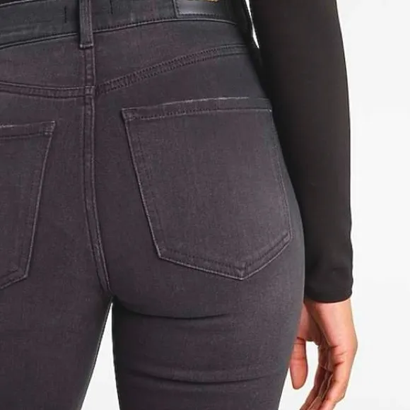 Express Super High Waisted Black Ripped Straight Denim/Jeans Knew Cut Size 0S