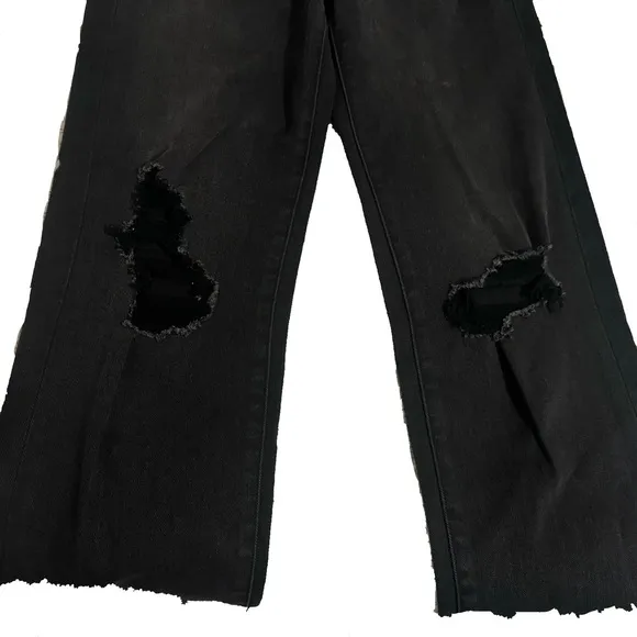 Express Super High Waisted Black Ripped Straight Denim/Jeans Knew Cut Size 0S