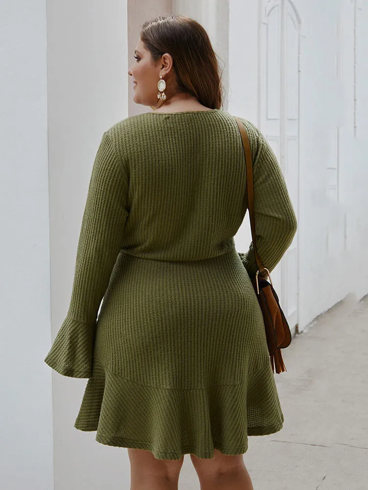 Fashion Large Size Women's Autumn and Winter Long-sleeved V-neck Knit Dress