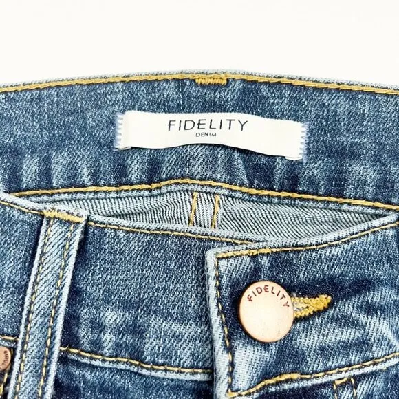 Fidelity Denim Pixie Cut Button-Fly Ankle Jeans in Oasis Wash. Women's Size 27