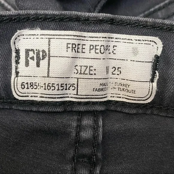 Free People | ‘Busted Knee’ Black Skinny Jeans