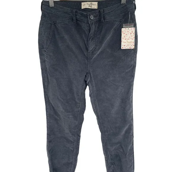 Free People Women's Fine Line Straight Leg Crop Jeans Black Corduroy Size 4 New