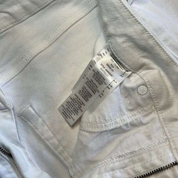 Good American Straight Leg Jeans