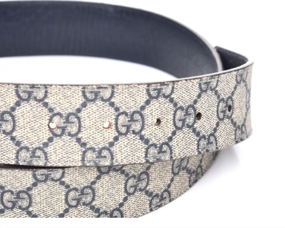 GUCCI GG Supreme Monogram Interlocking G Belt in Navy