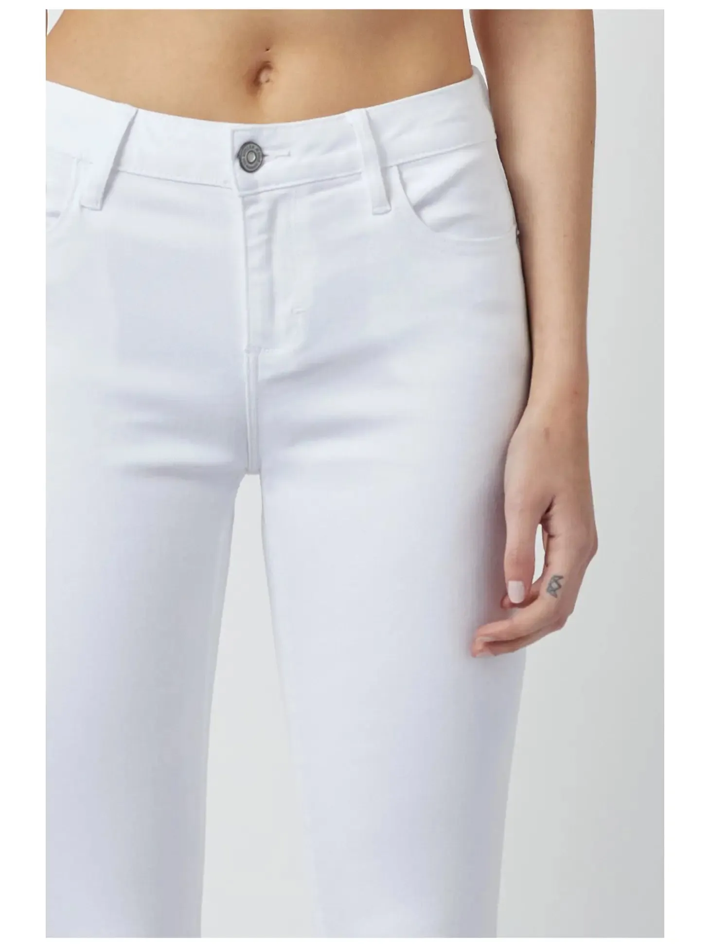 Hidden mid rise skinny frayed hem