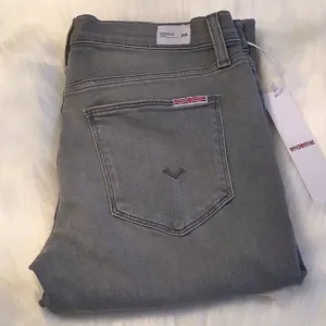 Hudson Natalie Midrise Super Skinny Ankle Jeans