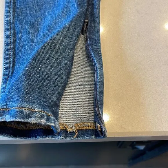 Hudson women’s jeans size 25 centerfold super skinny, zipper on hem, really nice