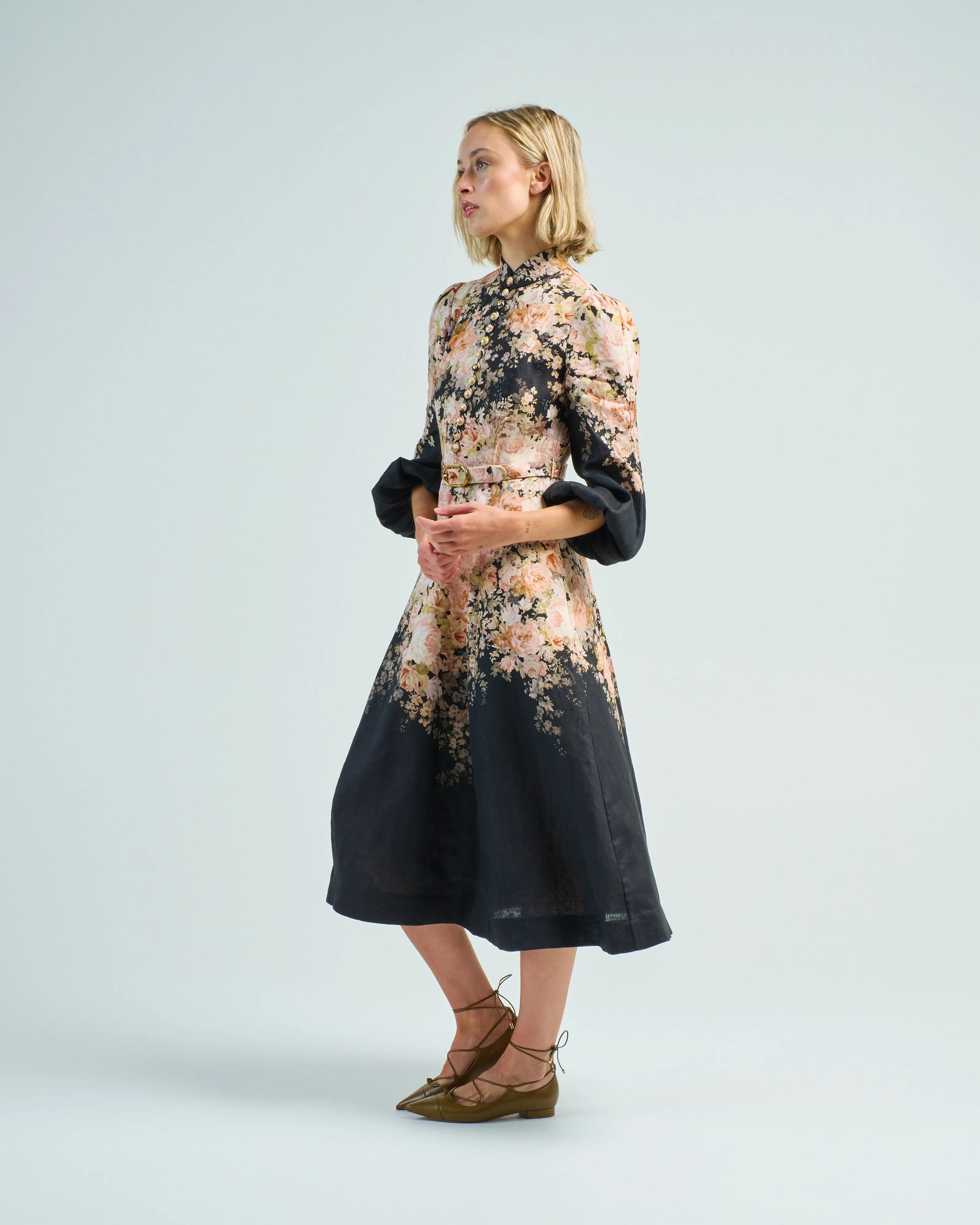 illustration buttoned midi
