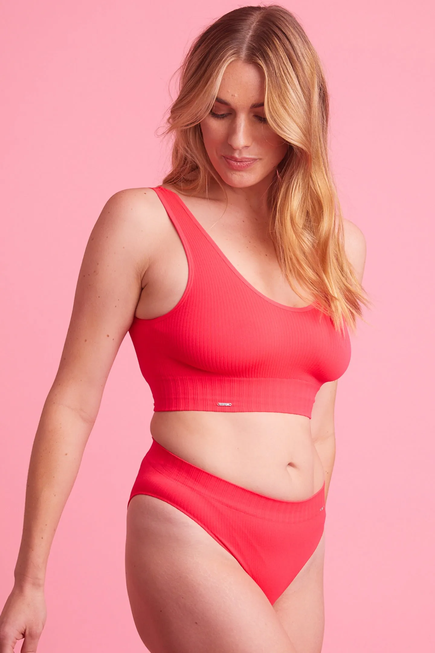 Ivy Seamfree High Cut Bikini Brief Coral
