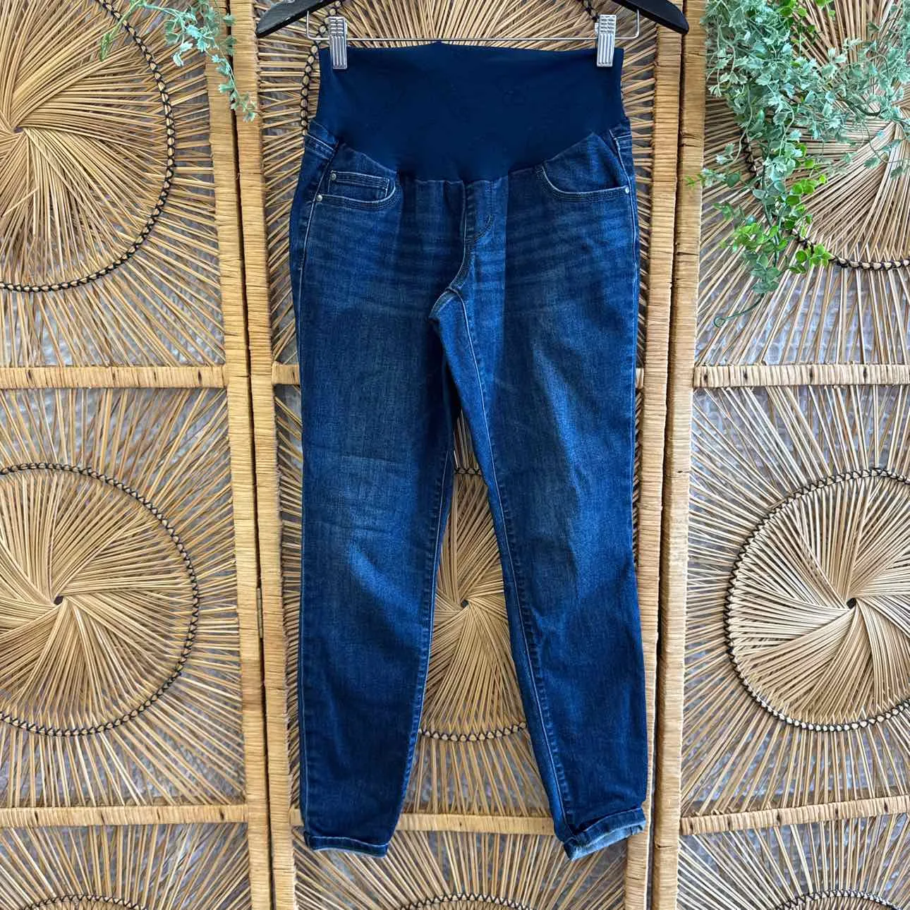 Jessica Simpson Maternity JEANS matern