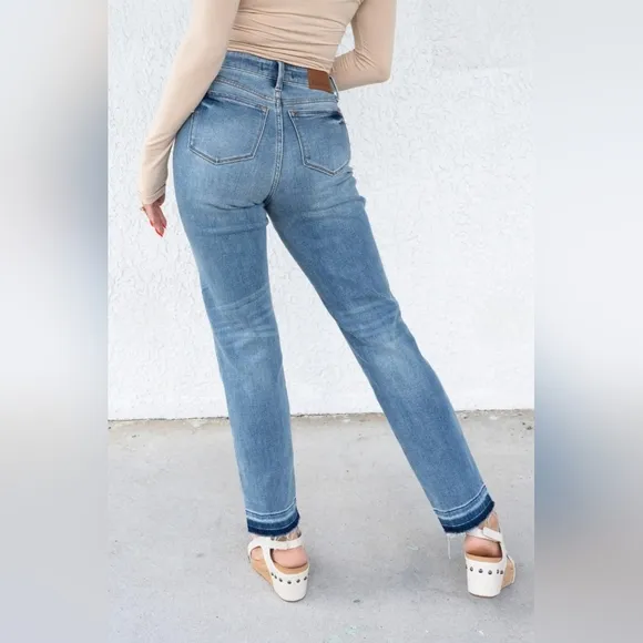 Judy Blue Mid Rise Rigid Magic Straight Leg Released Hem Jeans Regular Plus NEW